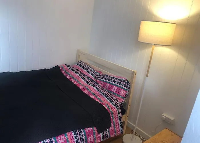 Mini Cabin In A Quiet Area